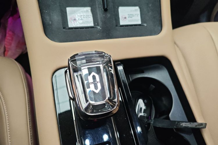 鸿蒙智行 问界M7 2022款 1.5T 四驱豪华版局部细节18