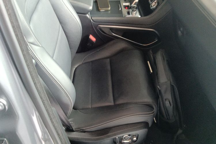 捷豹F-PACE 2021款 250PS R-Dynamic SE局部细节41