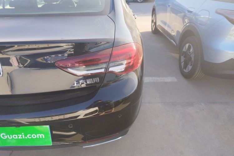 别克 君威 2024款 25T 超享版车身外观9