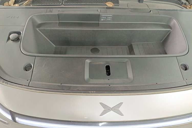 小鹏G7 2025款 702 超长续航 Max机舱底盘24