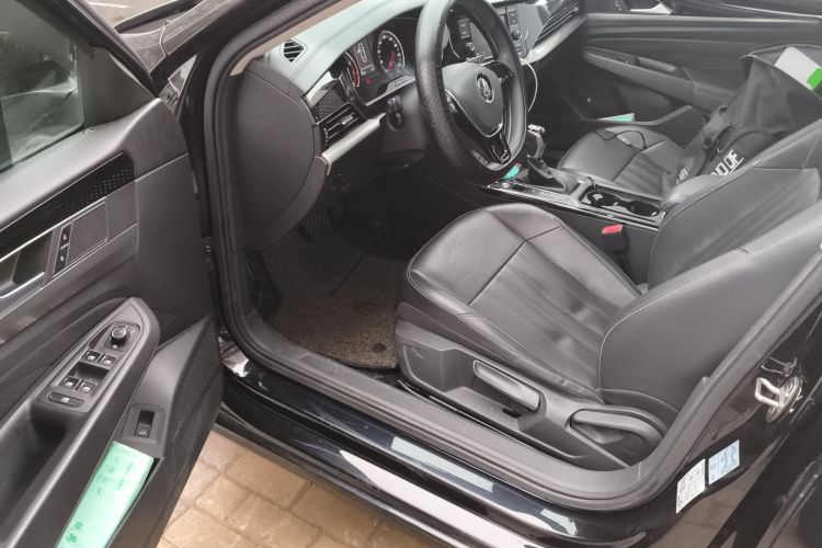 大众 帕萨特 2019款 280TSI 商务版 国VI中控内饰20