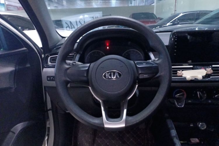 起亚 福瑞迪 2019款 1.6L 手动舒适版 国VI中控内饰13