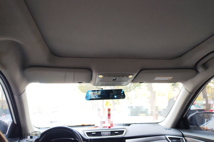 日产 奇骏 2014款 2.0L CVT智领版 2WD局部细节22