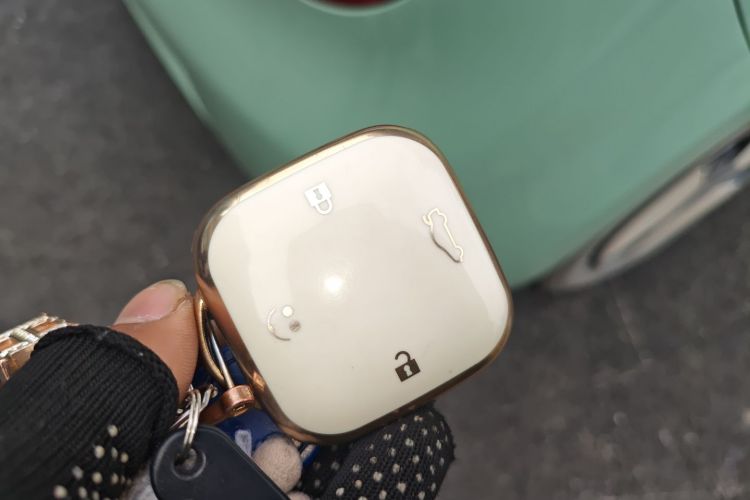 长安启源 长安Lumin 2023款 301km 蜜沁款中控内饰11