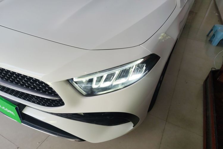奔驰A级 2023款 A 200 L 动感型局部细节36