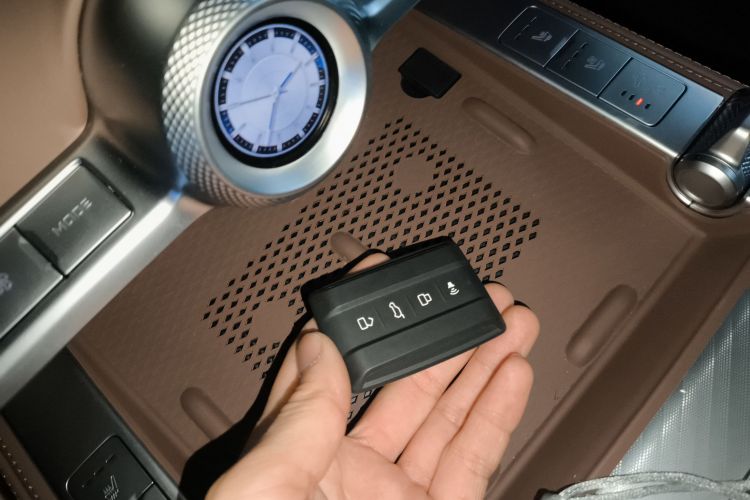 坦克700新能源 2024款 Hi4-T 极境版中控内饰7001