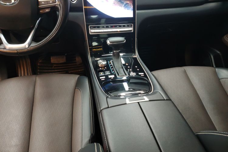 广汽传祺 传祺GS5 2019款 270T 自动尊享版中控内饰18