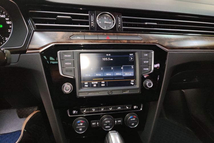 大众 迈腾 2017款 330TSI DSG 豪华型中控内饰16