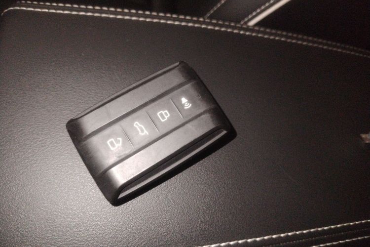 坦克300 2024款 2.0T 征服者中控内饰11