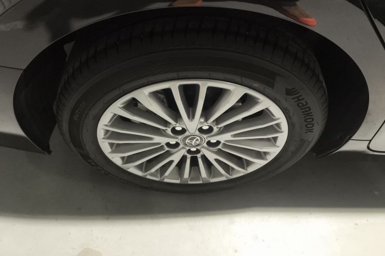 丰田 凯美瑞 2024款 双擎 2.0HGVP 豪华版车身外观6002