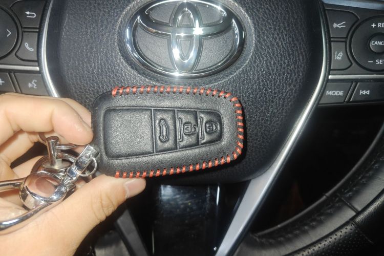 丰田 凯美瑞 2018款 2.5G 豪华版中控内饰11