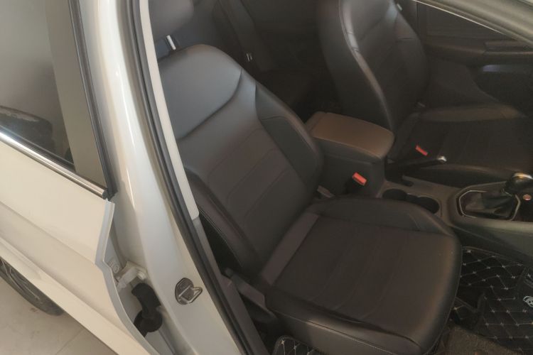 捷达VS5 2019款 280TSI 自动荣耀型局部细节41