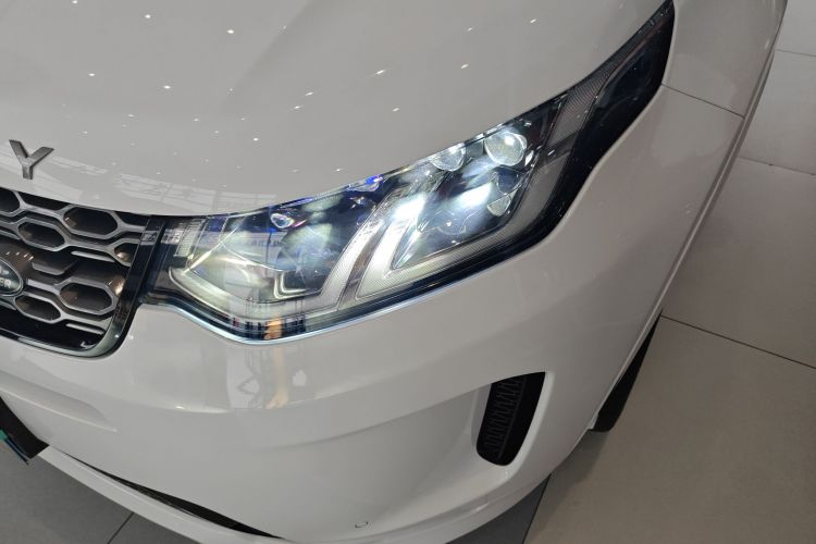 路虎 发现运动版 2020款 249PS R-Dynamic 性能科技版 7座车身外观36