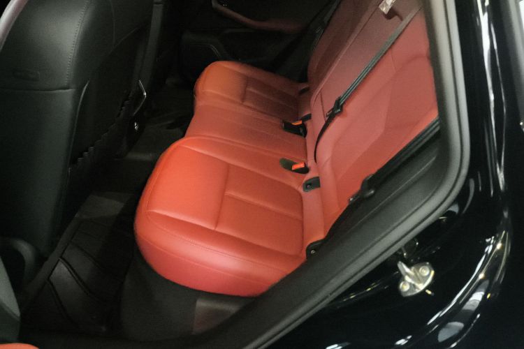 保时捷 2023款 Macan 2.0T中控内饰7004