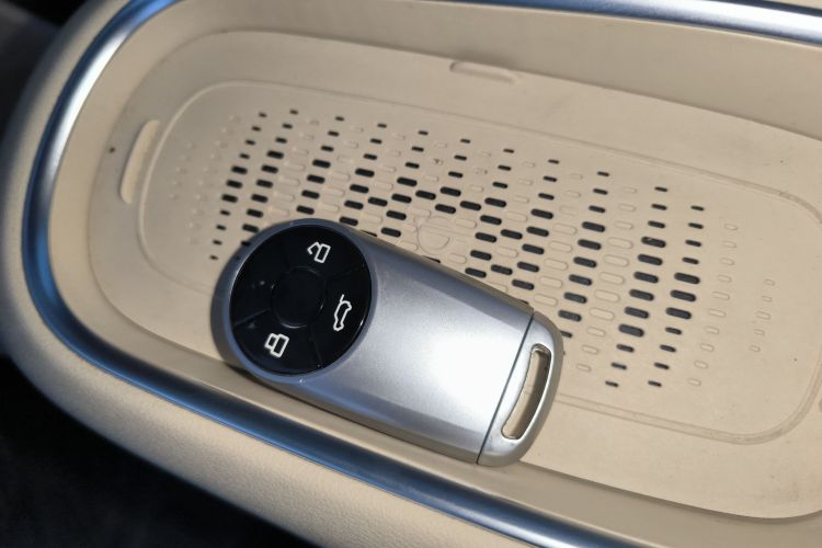 欧拉好猫 2023款 401km标准续航 豪华型 磷酸铁锂中控内饰7001