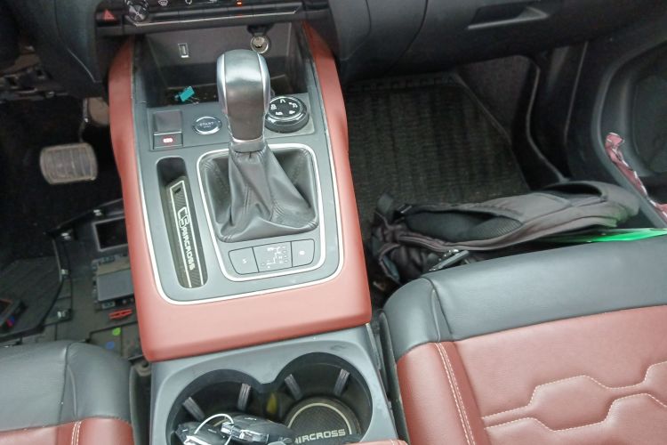 雪铁龙 天逸 C5 AIRCROSS 2017款 350THP 豪华型中控内饰18