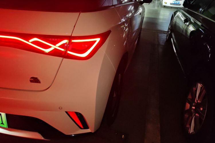 比亚迪 海豚 2023款 420km 时尚版车身外观9