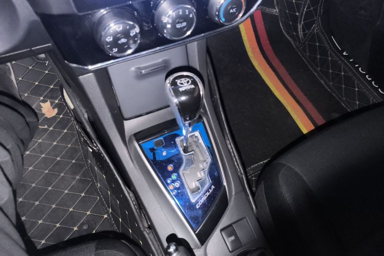 丰田 卡罗拉 2014款 1.6L CVT GL中控内饰18