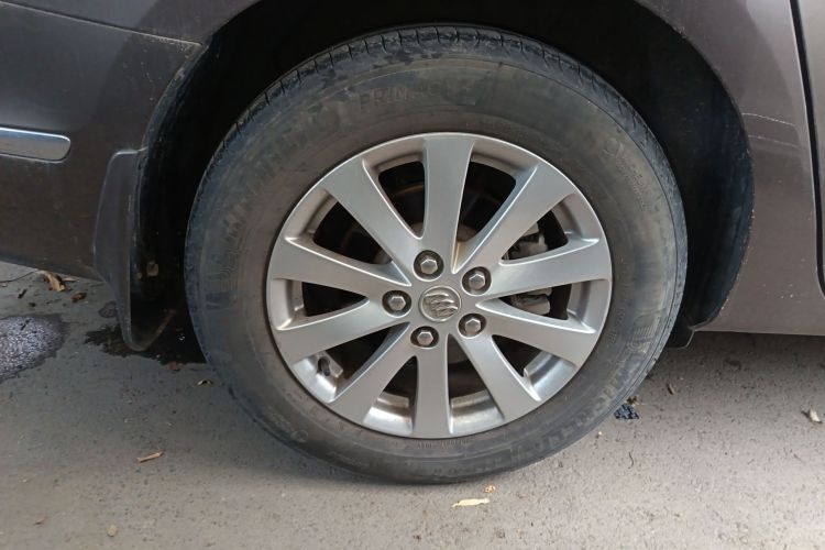 别克GL8 2017款 25S 豪华型 国V车身外观6007