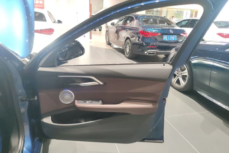 宝马1系 2021款 改款 125i M运动曜夜版中控内饰7005