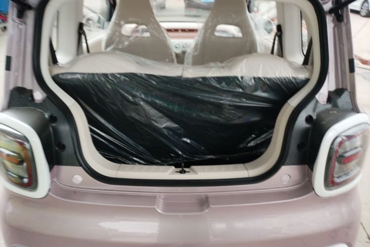 奔腾小马 2026款 222km 萌趣马 Plus机舱底盘23