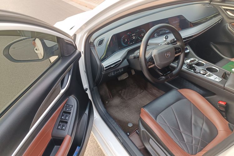 长安 逸动 2022款 PLUS 蓝鲸NE 1.4T GDI DCT尊贵版中控内饰7003