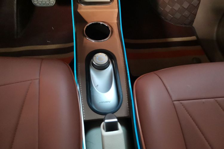 五菱汽车 宏光MINIEV 2025款 四门版 进阶款中控内饰18