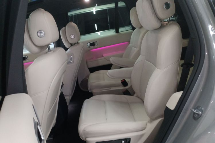 理想汽车 理想L8 2024款 Ultra中控内饰21