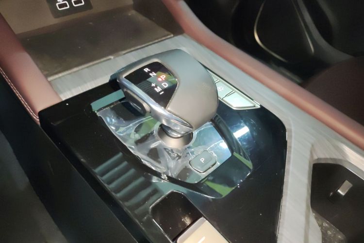 捷途X90 PLUS 2024款 1.6TD DCT别墅 7座中控内饰18