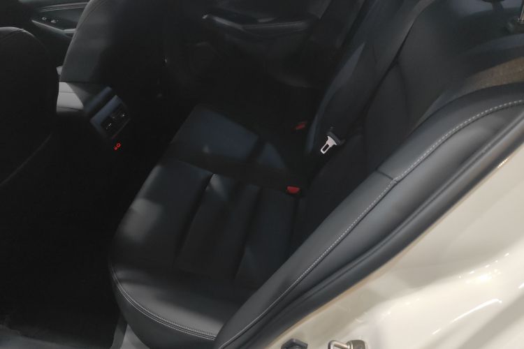 日产 天籁 2021款 2.0L XL 舒适版中控内饰21