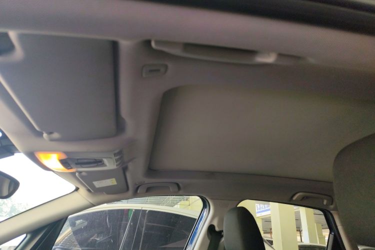 宝马2系旅行车 2016款 218i 领先型中控内饰22