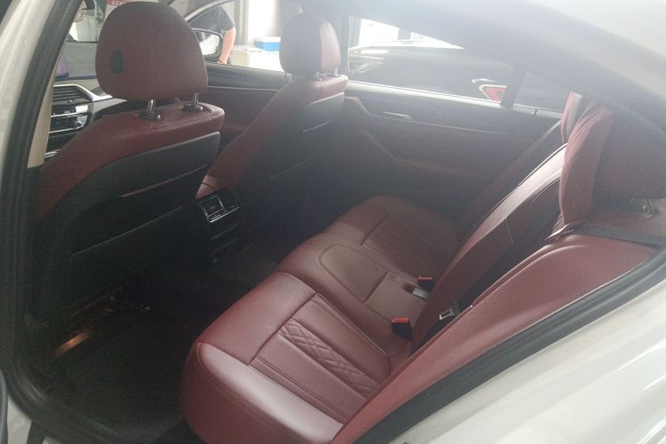 宝马5系 2021款 改款 525Li 豪华套装中控内饰21