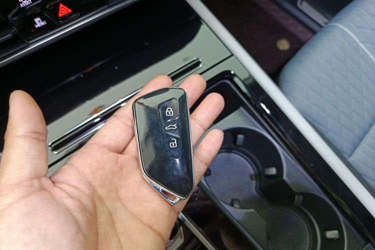 大众 途昂 2024款 330TSI 两驱龙腾版中控内饰11