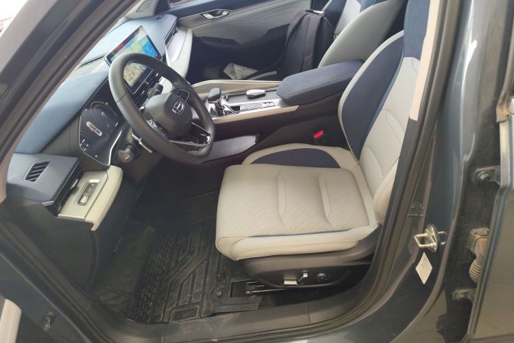 吉利汽车 星瑞 2021款 改款 2.0TD 尊贵型中控内饰19