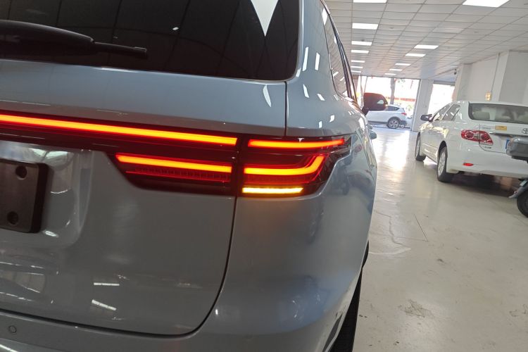 理想汽车 理想ONE 2021款 增程6座版车身外观9