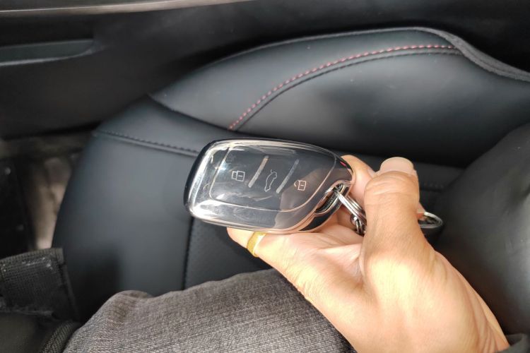 荣威i5 2024款 1.5L CVT尊荣版中控内饰7001