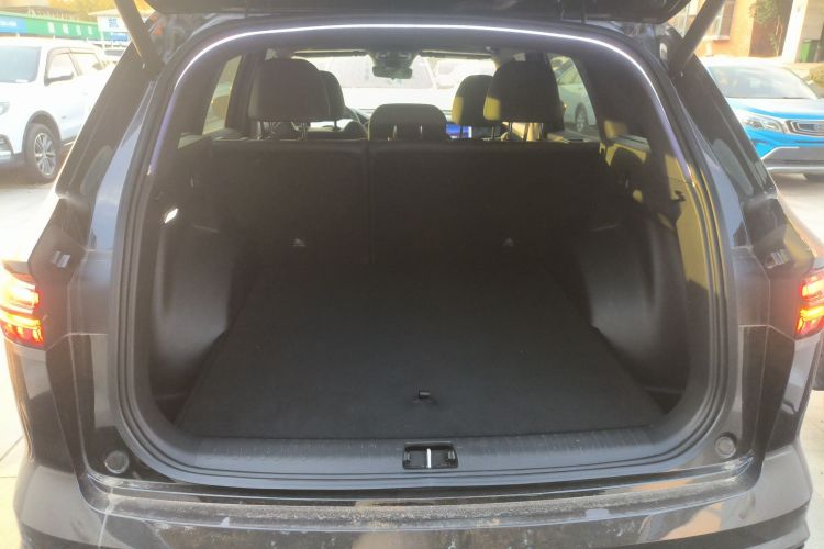 吉利汽车 星越L 2024款 2.0TD DCT EVO两驱长风版机舱底盘23