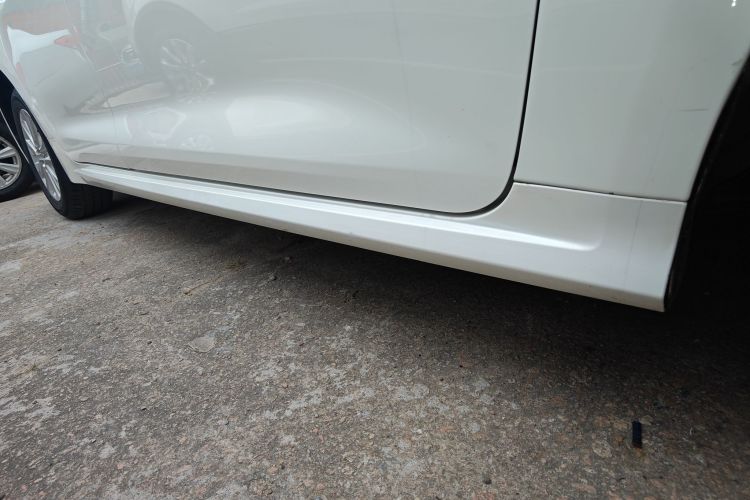 丰田 卡罗拉 2022款 TNGA 1.5L CVT先锋版局部细节9001