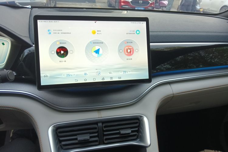 比亚迪 宋PLUS新能源 2023款 冠军版 DM-i 150KM 旗舰PLUS局部细节16