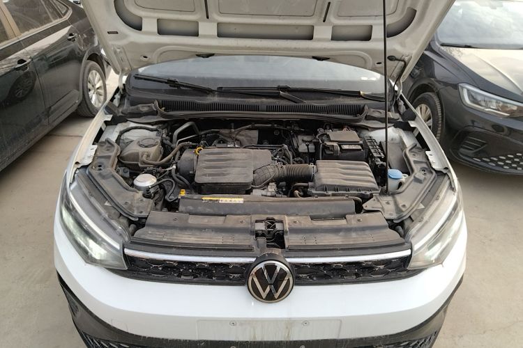 大众 朗逸 2023款 新锐 1.5L 自动新逸版机舱底盘24