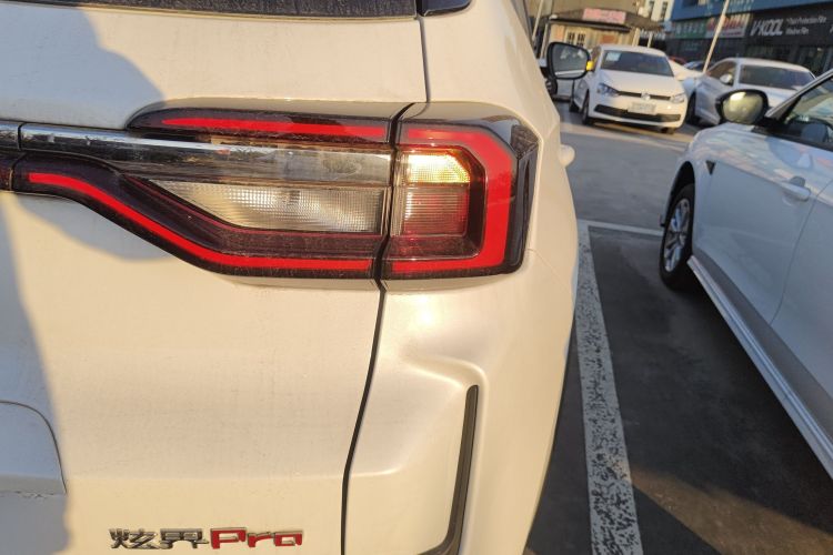 凯翼 炫界Pro 2025款 1.5L 手动舒适版车身外观9