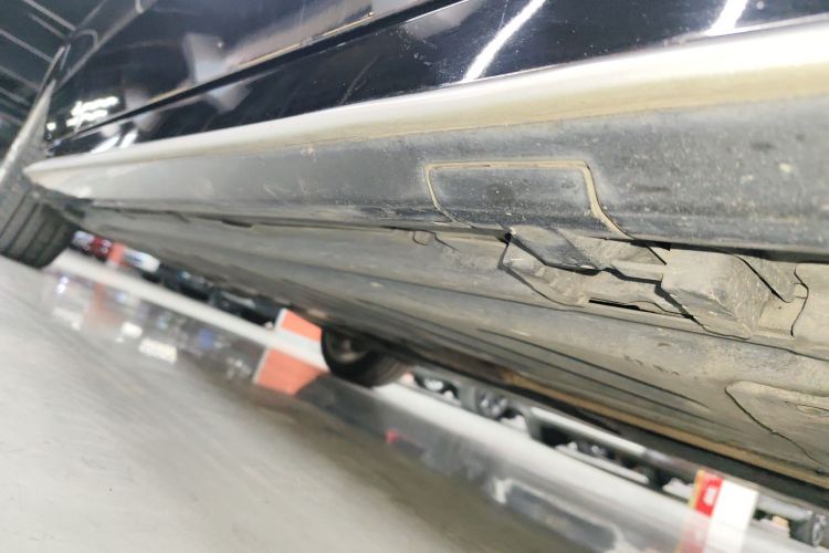 奔驰C级 2016款 C 200 L 4MATIC 运动版局部细节9001