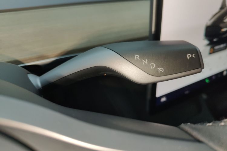 特斯拉 Model 3 2022款 后轮驱动版中控内饰18