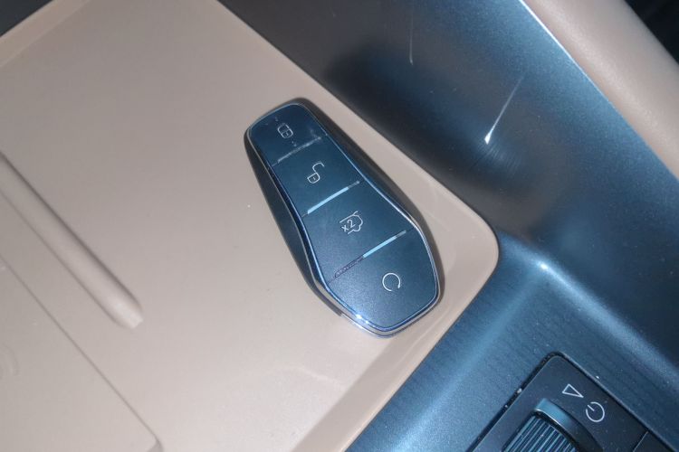 比亚迪 宋L EV 2025款 662km 超越型中控内饰11