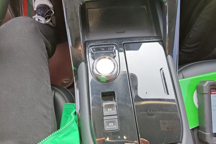 哈弗H6 2021款 第三代 2.0T 自动四驱Max中控内饰18