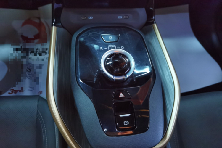 丰田bZ3 2023款 616km 长续航Premium中控内饰18