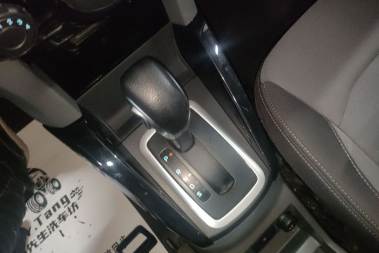 福特 翼搏 2013款 1.5L 自动风尚型局部细节18