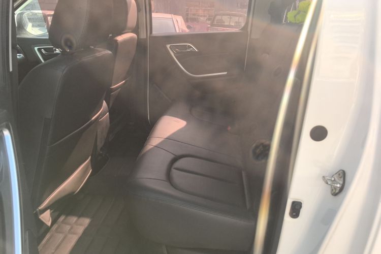 江铃 域虎3 2018款 2.5T柴油四驱豪华版长轴距中控内饰7004