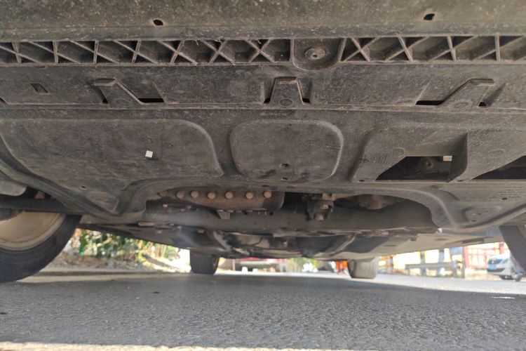 大众 帕萨特 2013款 1.8TSI DSG御尊版局部细节9008