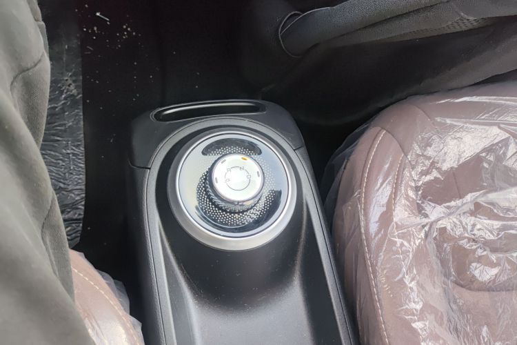 五菱汽车 五菱缤果 2025款 203km 轻享款中控内饰18